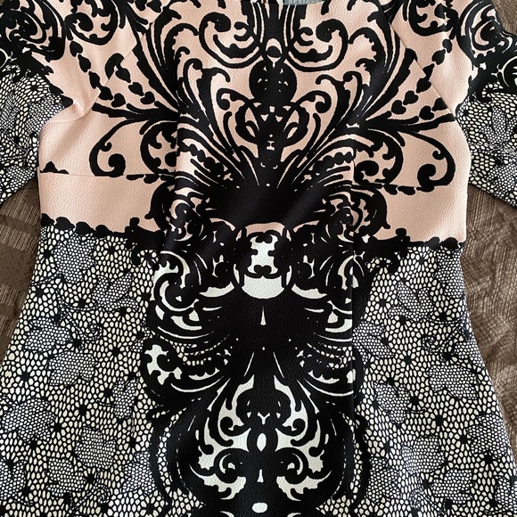 Gorgeous Multi-Color Women’ Dress Size 8 - Picture 7 of 9